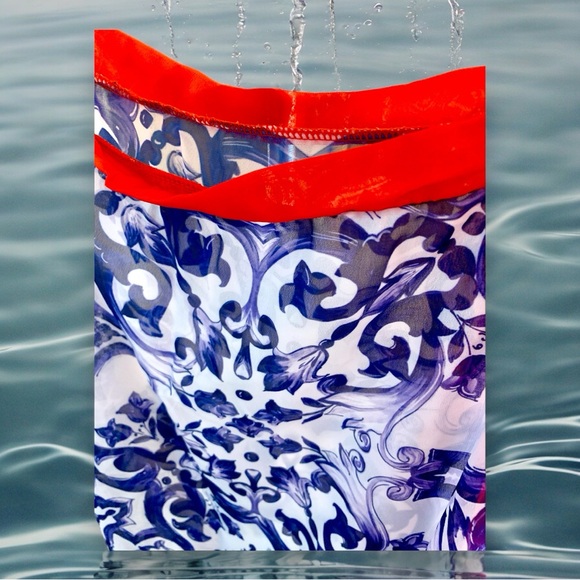 NEW Blue & White Porcelain Petal Sleeve Swimsuit Size Small w/ Sarong OS - Picture 11 of 12
